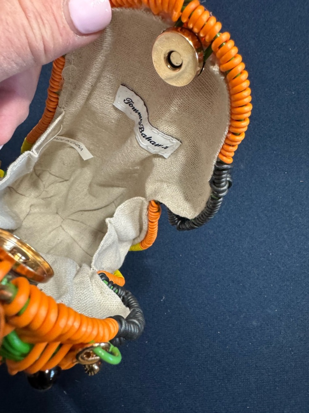 Tommy Bahama wicker Colorful Parrot purse w/ removable chain strap. Fully lined - Picture 2 of 10
